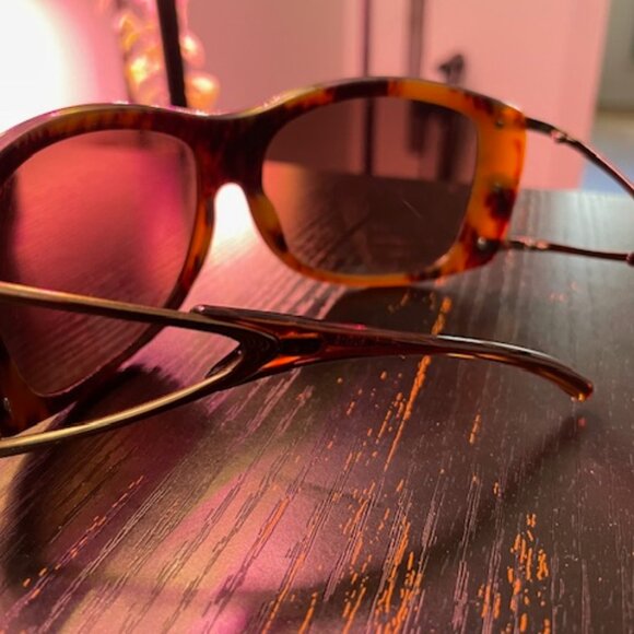 Versace Sunglasses - Picture 4 of 6